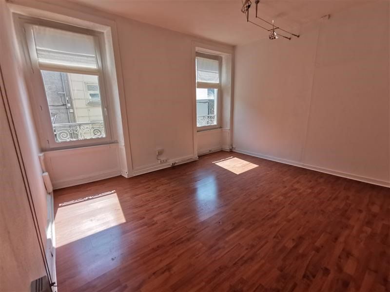 Bureaux de 100 m² en centre-ville