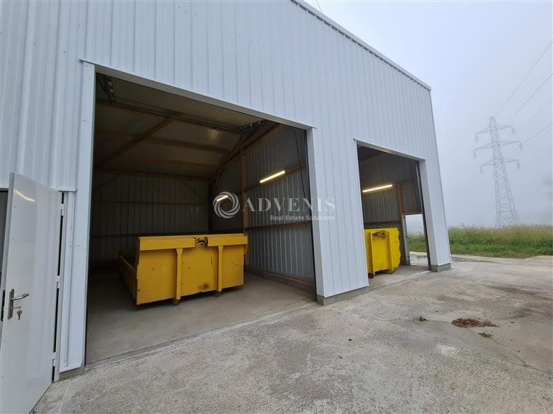 Location local d''activites 120 m² non divisibles