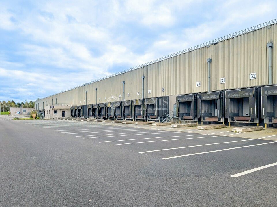 Vente entrepot 23494 m² divisibles à partir de 3682 m²