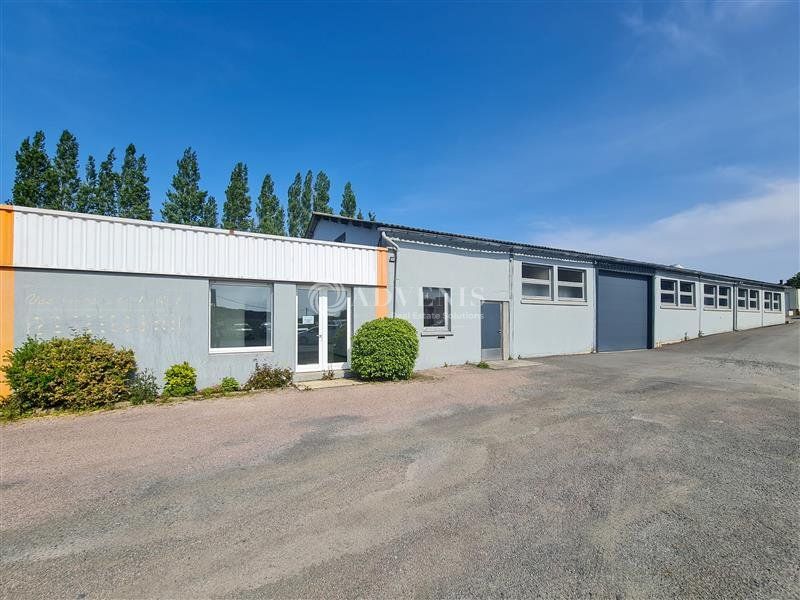 Vente local d''activites 1000 m² non divisibles
