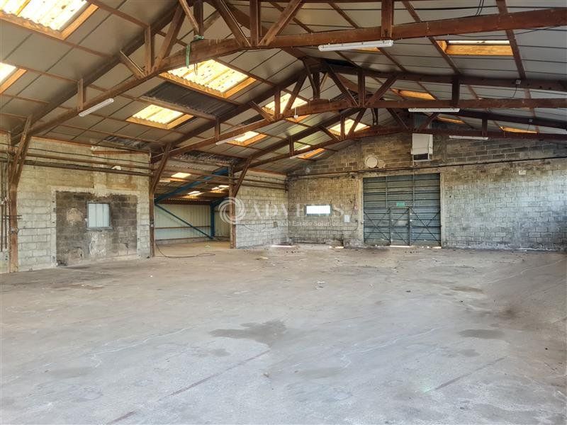Location local d''activites 1000 m² non divisibles