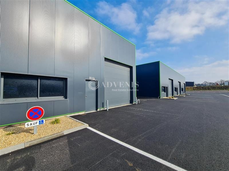 Vente local d''activites 900 m² divisibles à partir de 200 m²