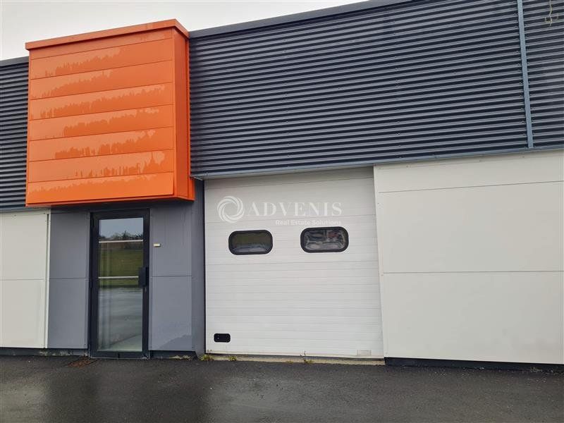 Cellule d'activités de 88 m² en visibilité RN12