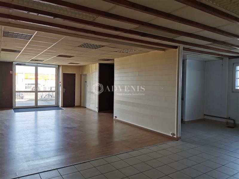 Location local d''activites 550 m² divisibles à partir de 270 m²
