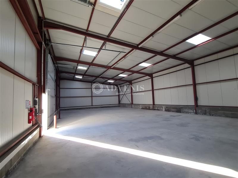 Location local d''activites 550 m² non divisibles