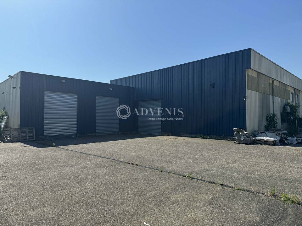 Location local d''activites 958 m² non divisibles
