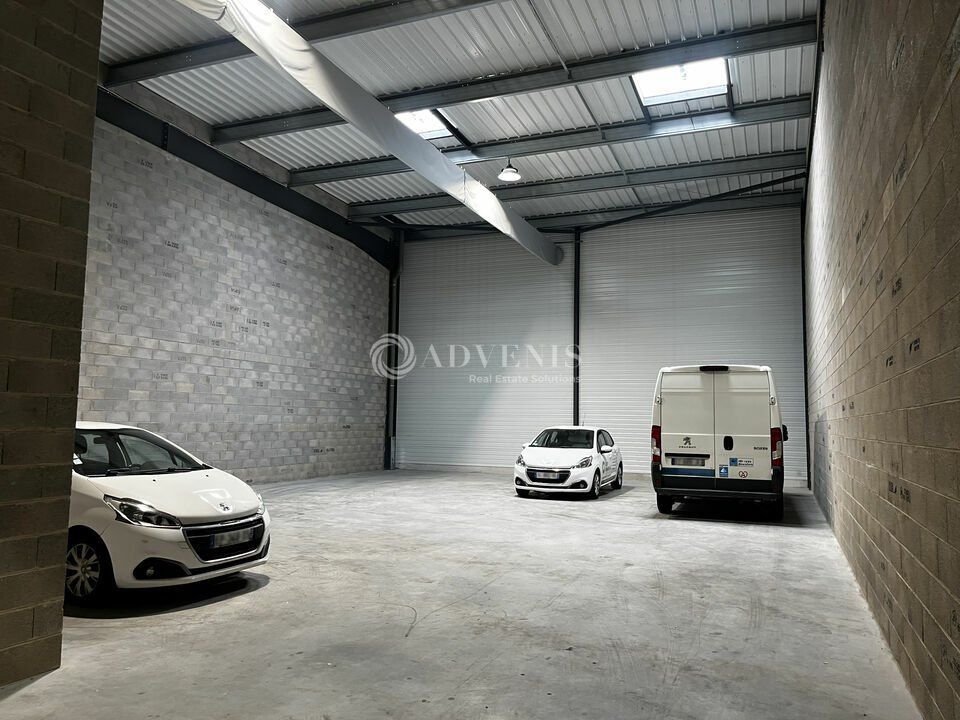 Location local d''activites 335 m² non divisibles