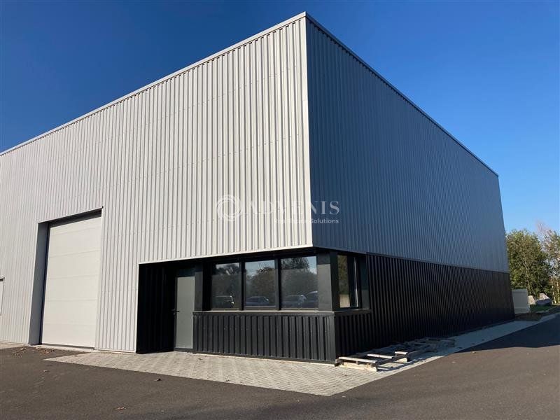 Location local d''activites 200 m² non divisibles