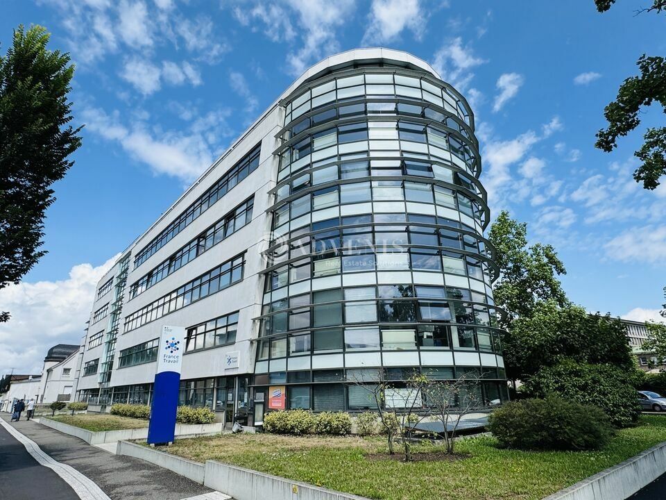 Location bureaux 700 m² divisibles à partir de 540 m²