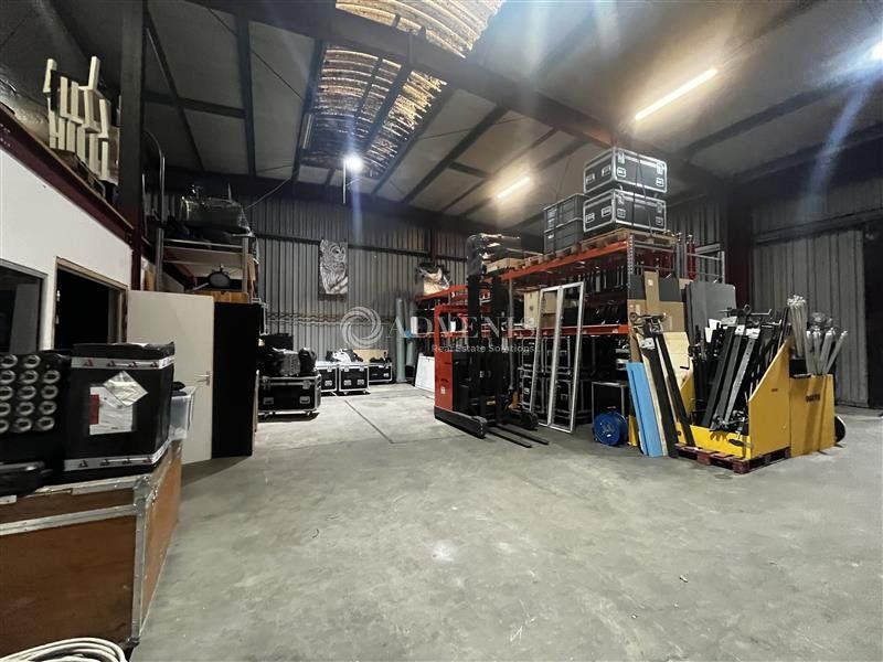 Location local d''activites 629 m² divisibles à partir de 629 m²