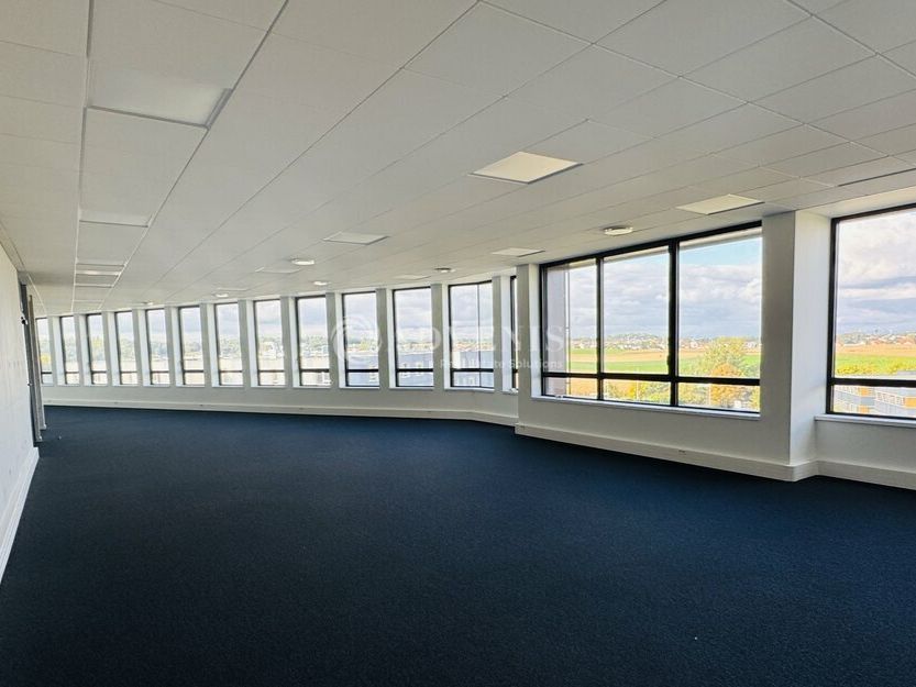 744 m² pour ce bureaux en location à Schiltigheim