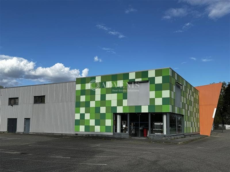 Location local commercial 549 m² non divisibles