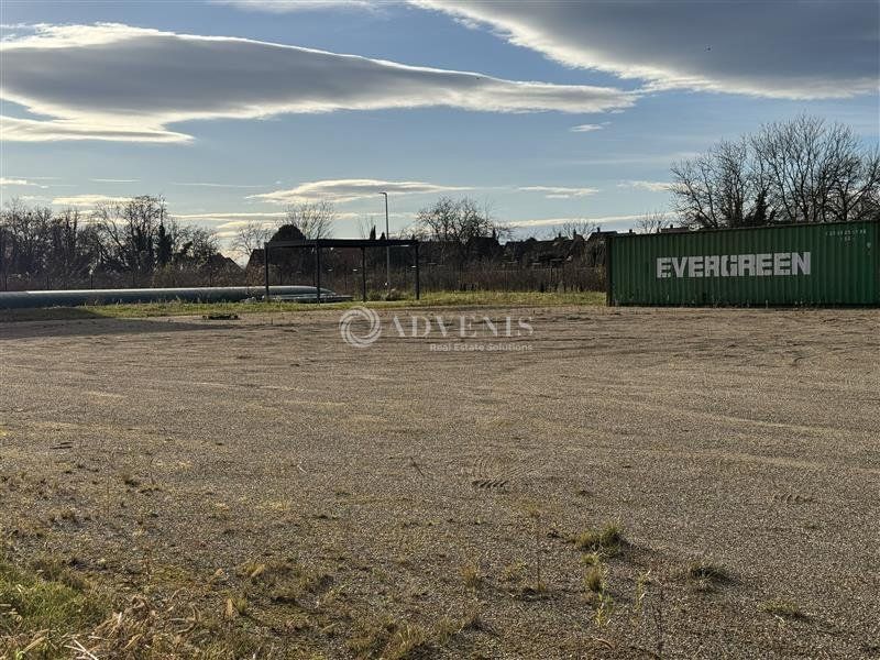 Location terrain 2200 m² non divisibles