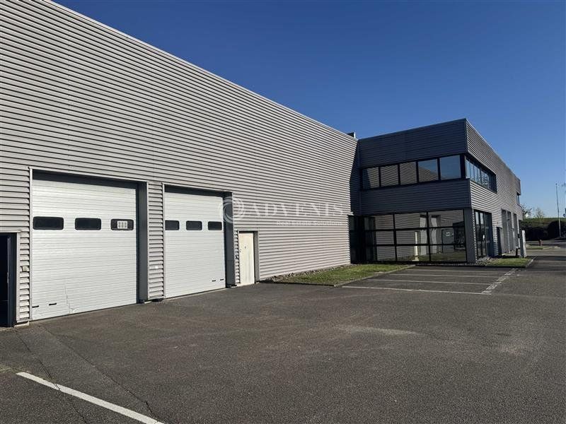 Location local d''activites 754 m² non divisibles