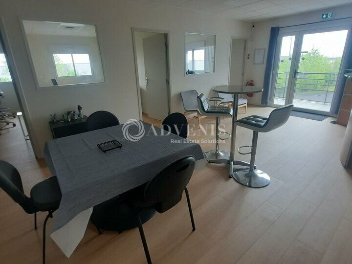 Location bureaux 82.4 m² non divisibles