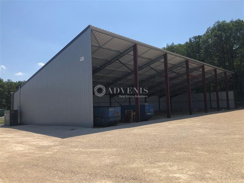 Entrepôt d'environ 700 m² à louer à CHATEAU RENAULT