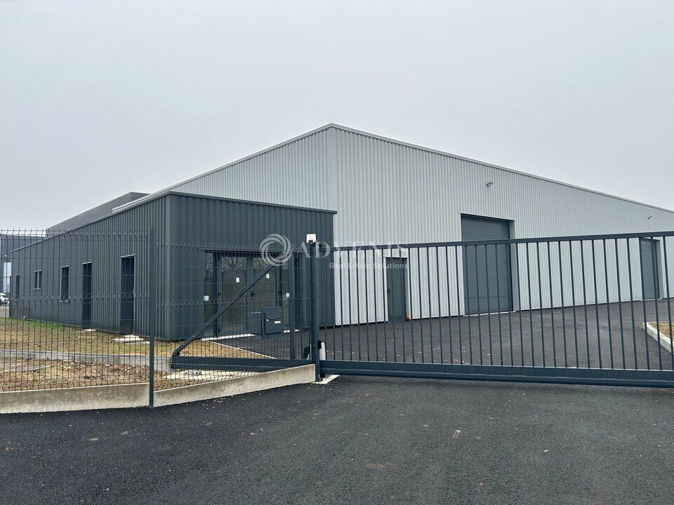 Location local d''activites 800 m² non divisibles