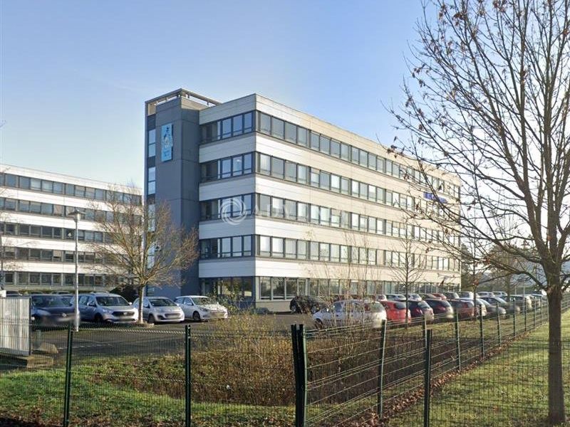 Bureaux d'environ 64 m² au 1er étage, disponibles à la location à Tours Nord