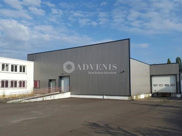 Location local d''activites 762 m² non divisibles