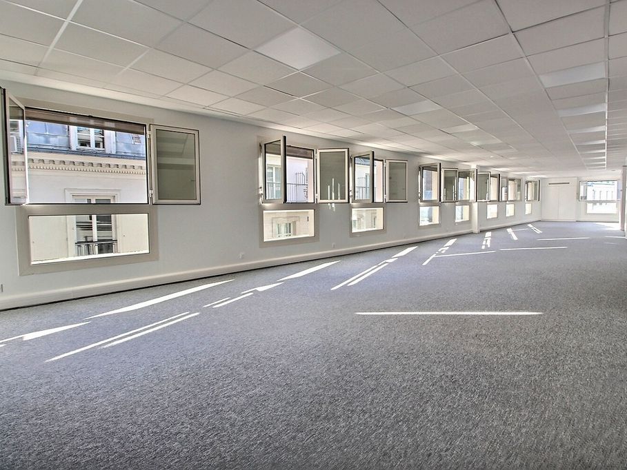 Location bureaux 305 m² non divisibles