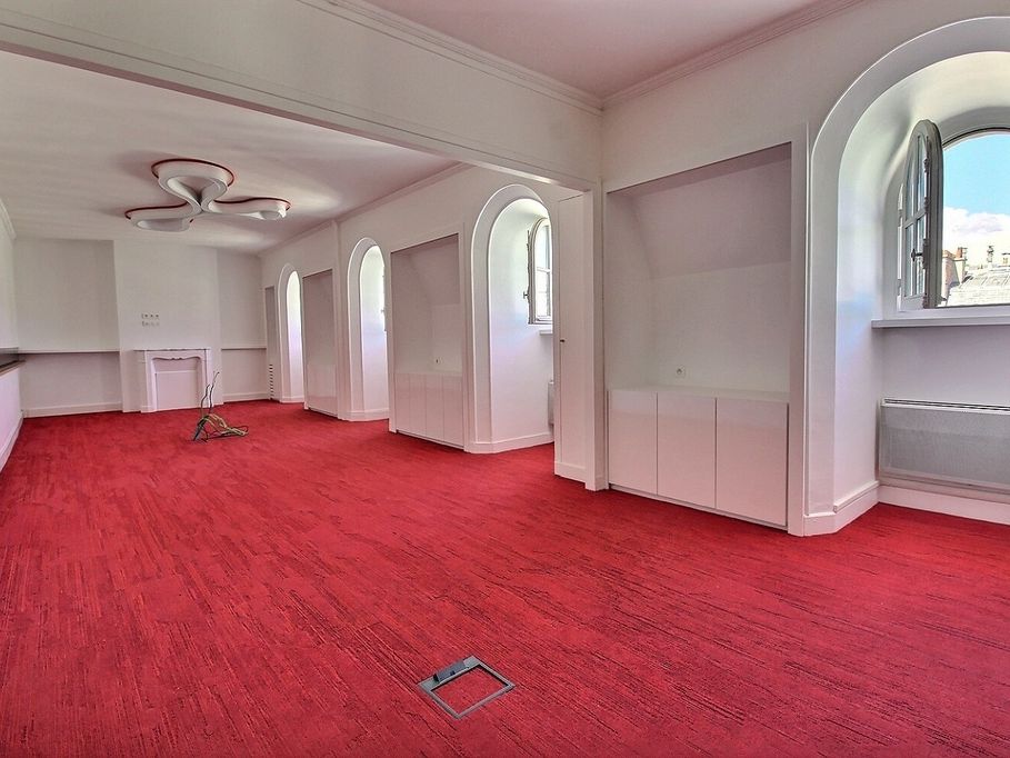 Location bureaux 78 m² non divisibles