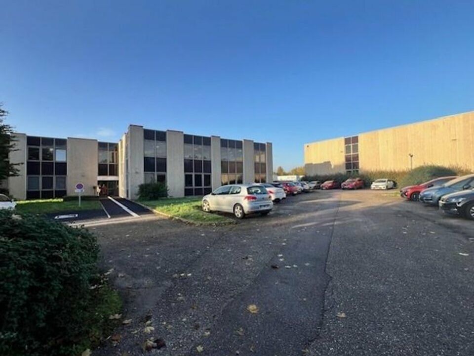 Location bureaux 970 m² non divisibles