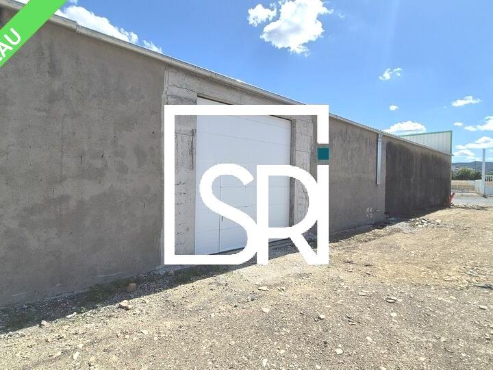 Location entrepot 367 m² non divisibles