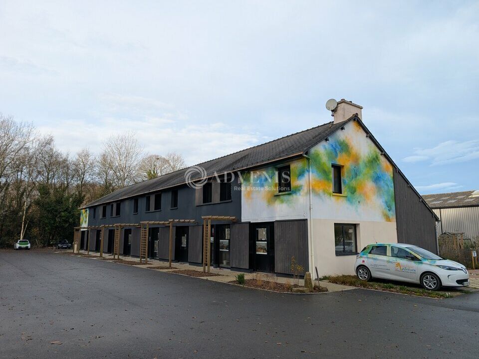 Location local d''activites 695 m² divisibles à partir de 155 m²