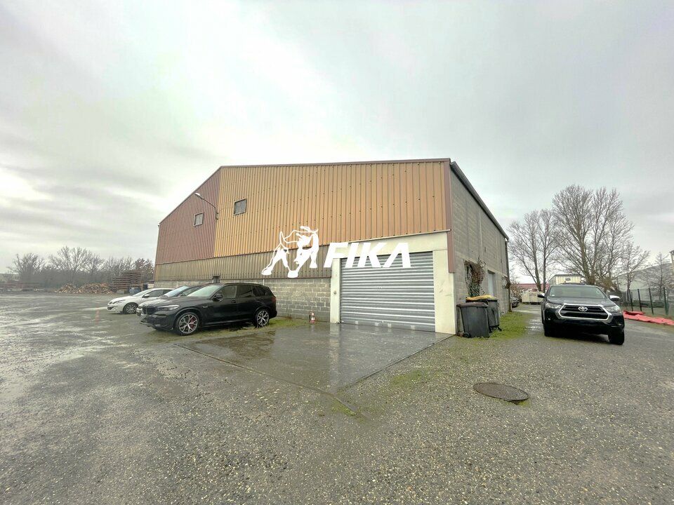Location local d''activites 675 m² non divisibles