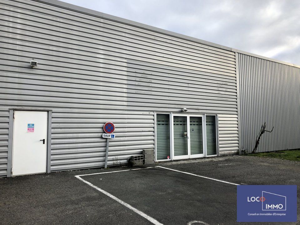 Location entrepot 728 m² non divisibles