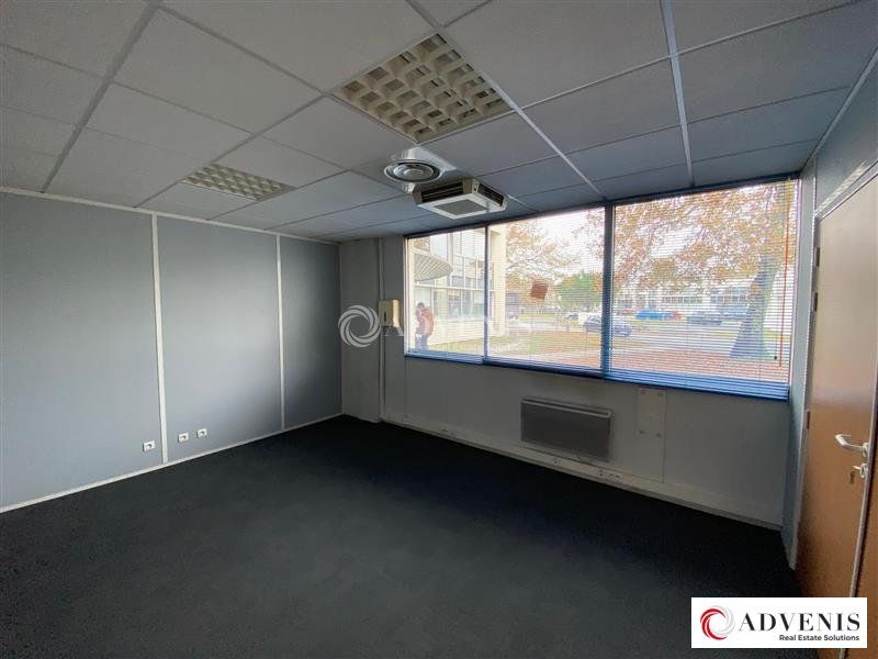 A LOUER - BUREAUX - 130 M²