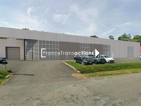 A LOUER LOCAL COMMERCIAL 700 m² AUCH RETAIL PARK