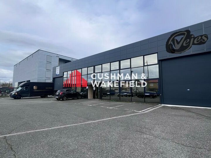 Vente local d''activites 1450 m² non divisibles