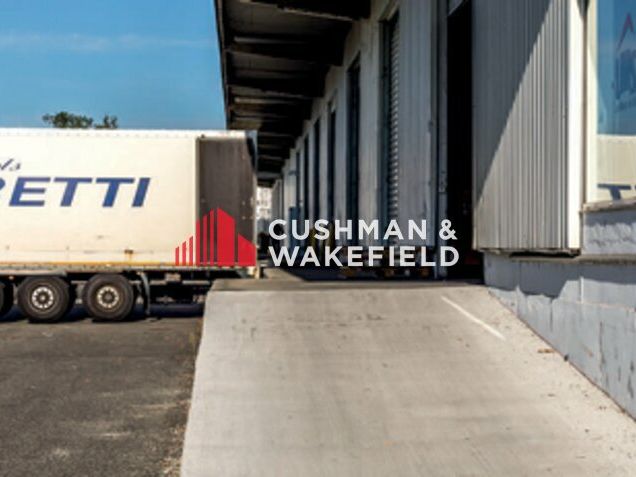 Location activité/entrepôt - 858 m²