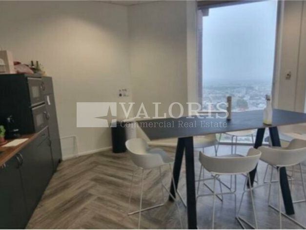 Location bureau - 217 m²