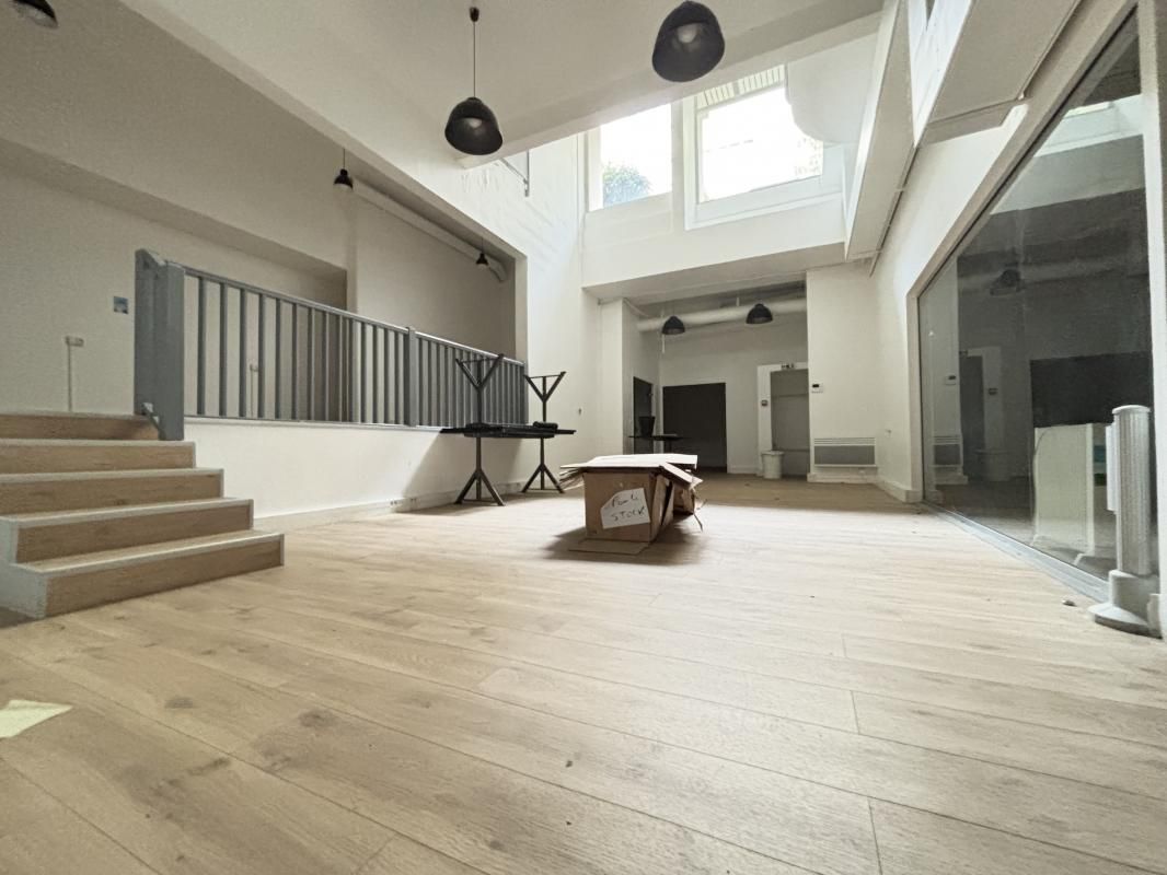 Location bureaux 320 m² non divisibles