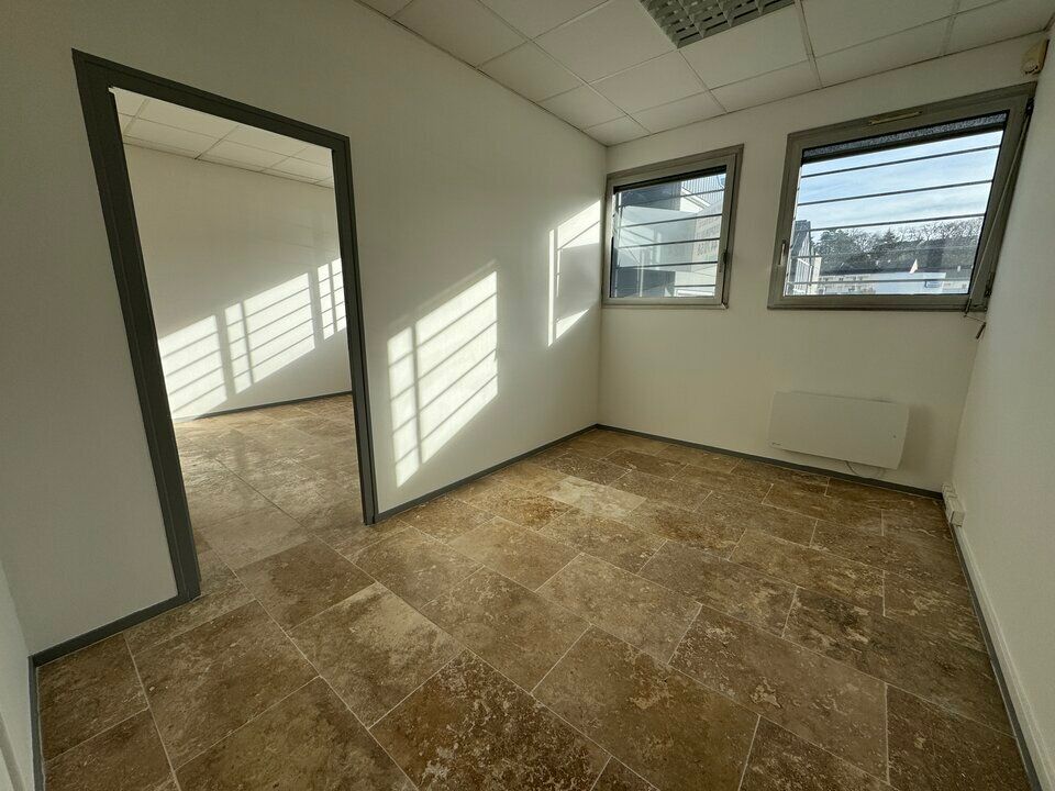 SAINT AVERTIN BUREAU A LOUER 18M² 20 M² 25 M²
