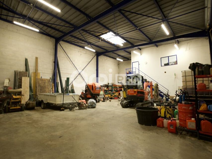 LOCAL D'ACTIVITÉ A LOUER - FLEURIEU SUR SAÔNE - IMMÉDIATEMENT 