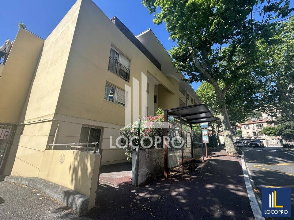 Location bureaux 75 m² non divisibles