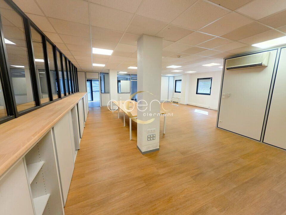 Vente bureaux 273.69 m² non divisibles