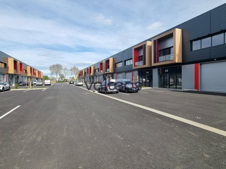 Location local d''activites 756 m² non divisibles