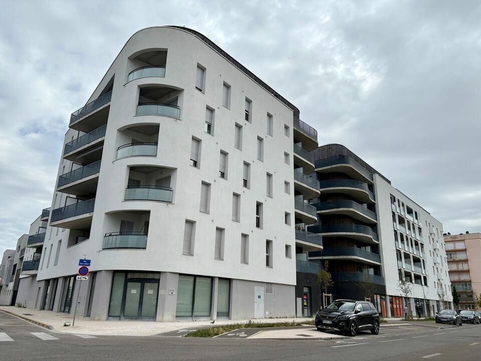 Vente bureaux 70 m² non divisibles