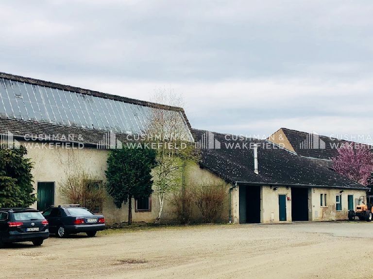 Location activités 305 m² non divisibles