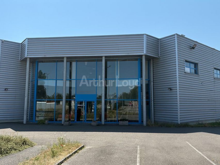 Location local commercial 2535 m² non divisibles