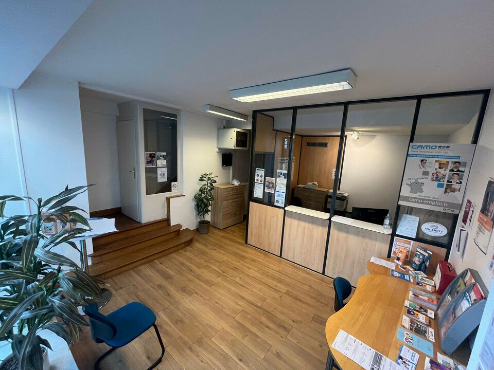 LOCAL COMMERCIAL de 96m² à VENDRE