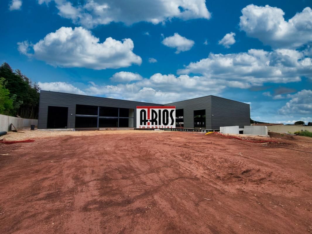 Location entrepôts 1170 m² non divisibles