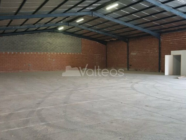 Location local d''activites 590 m² non divisibles