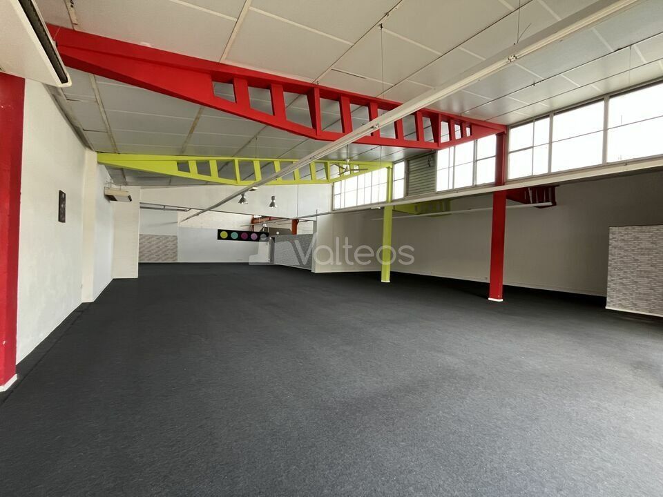 Location local d''activites 605 m² non divisibles