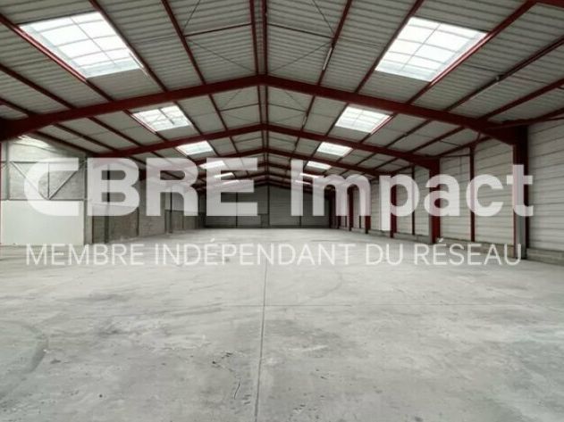 Location local d''activites 1562 m² non divisibles