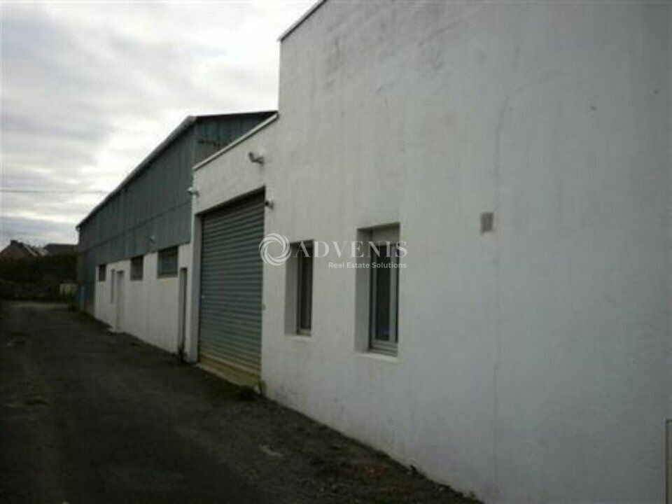 Location local d''activites 320 m² divisibles à partir de 120 m²